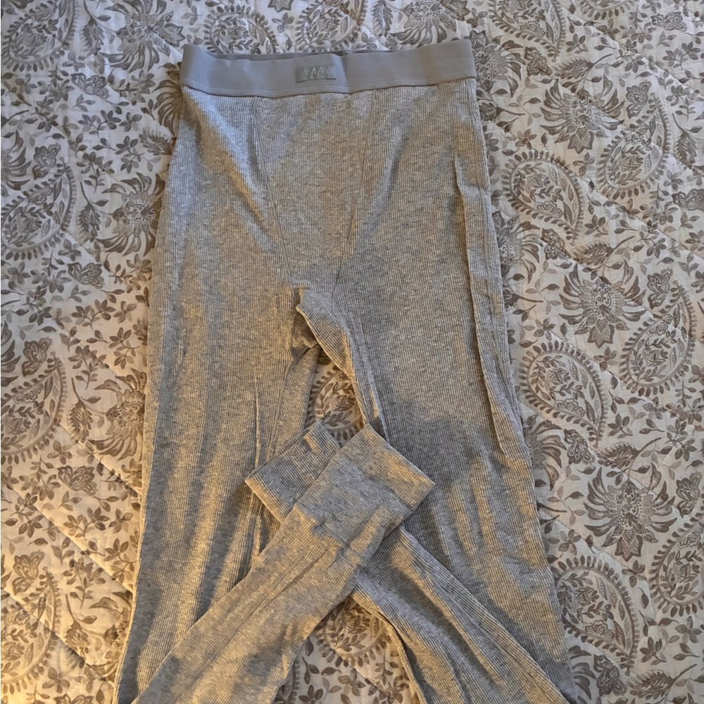 SKIMS Heather Gray Women's Leggings